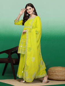 Kurtis Rama Exclusifs pour Femmes, Design Tendance, Magnifique Tissu en Coton Pur Vert Lime, Broderie, Ensemble Sharara Salwar Ethnique - Product Image 4