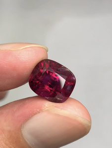 Rubellite naturelle Tourmaline Coussin Forme Facettes Pierres Précieuses Lâches Couleur Rouge Bagues Semi-Précieuses Collier Boucles D'oreilles Fabrication de Bijoux - Product Image 4