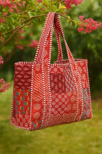 Fait à la main indien Vintage dame multi-rouge imprimé fleuri matelassé imprimé 100% coton femmes épaule sac fourre-tout à la mode fermeture éclair - Product Image 2