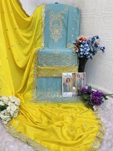 Traje Anarkali de tres piezas en tela de seda Chinnon con bordados elaborados y trabajo con hilos, ideal para bodas y fiestas, en venta. - Product Image 6