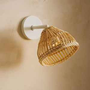 Lámpara colgante de bambú hecha a mano con diseño elegante - Product Image 2