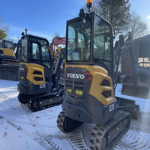 Miniexcavadora de 2 toneladas de alta resistencia, ideal para construcción urbana, reparación de carreteras, proyectos de jardinería y trabajos de servicios públicos con movimiento flexible. - Product Image 4