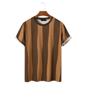 Camisetas personalizadas OEM con diseño de rayas para hombre, camiseta informal ligera con logotipo personalizado, 100% poliéster, corte holgado, CP-M-TS-04 - Product Image 1