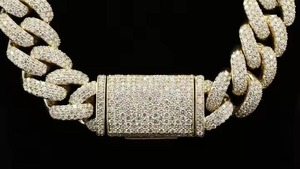 Gargantilla de diamantes de moissanita totalmente helada de lujo, probador de tenis, cadena de eslabones de plata comprobada, oro amarillo, IGI directo indio - Product Image 4