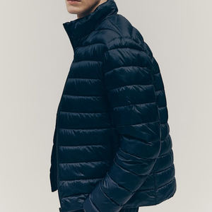 Chaquetas para exteriores con logotipo personalizado de alta calidad, Abrigo acolchado con cremallera y burbuja de invierno para hombres y mujeres - Product Image 4