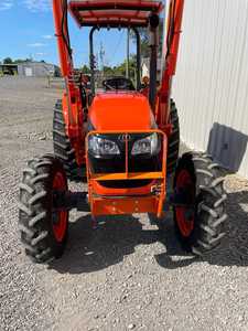 Tracteur Kubota M6060 d'occasion abordable avec accessoire à vendre - Product Image 4