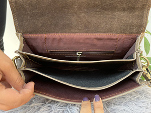 Bolsos de mujer Bolso de cuero de piel de animal reciclado hecho a mano Patrón único colorido Bolso de hombro al por mayor - Product Image 3