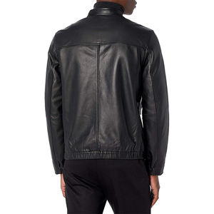 Chaqueta de Cuero Tejida para Hombre, Impermeable, Transpirable y Resistente al Viento, con Diseño Reflectante y Logotipo Frontal - Product Image 6