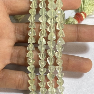 Perles de briolette en forme de trillion à facettes Prehnite, pierre précieuse en forme de pyramide naturelle pour bijoux - Product Image 4