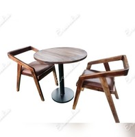 Ensemble de table ronde et 2 chaises en bois massif avec assise en cuir PU, écologique, pour hôtel et restaurant
