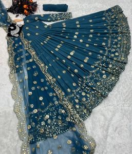 Georgette ชุดราตรีผ้าปักลาย,ชุดเดรสแบบเย็บติดเต็มตัวพร้อมชุดเดรสผ้า Dupatta สำหรับใส่ไปงานปาร์ตี้ - Product Image 1