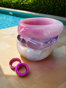 Brazalete Redondo de Resina Moderno para Mujer con Brillantina, Accesorio Cristiano para Fiestas de Crescent Crafts - Product Image 3