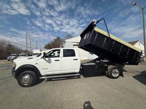 Nouvel arrivage : Camion benne d'occasion RAM 5500 Crew Cab 4x4, faible kilométrage, idéal pour le travail et le terrassement - Product Image 2