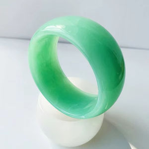 Pulseras y brazaletes de resina de joyería de moda, brazalete de resina personalizado brillante en colores únicos, tamaño ajustable para uso diario de mujeres - Product Image 1