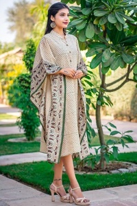 เดรสผ้าชีฟองลำลองสำหรับผู้หญิง, ใหม่ฤดูร้อน2025ชุดเดรสคอวีแขนยาวคอวียาวระบายอากาศได้ยาวปานกลางพริ้วใหญ่ - Product Image 4