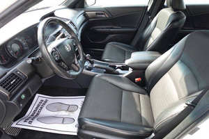 Voiture d'occasion abordable, Ho-n-da Acc-ord Sp-ort LHD 2016 - Product Image 3