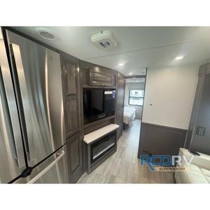 Autocaravana Forest River RV Georgetown Serie 5 31L5 2026, Nueva, para Camping, con Aire Acondicionado y Agua - Product Image 1