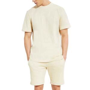 Ensembles T-shirt et short confortables pour hommes vente en gros ensembles courts d'été personnalisés pour hommes couleur unie de haute qualité - Product Image 1