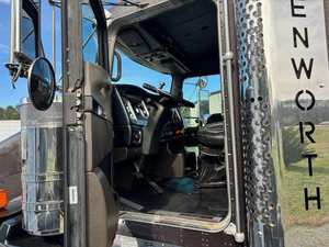 Ofertas Globales de Comercio 2015: Camión Semirremolque T800 de Tres Ejes con Cabina Dormitorio - Techo Medio, 601HP, 18 Velocidades, Manual, Exportación a Todo el Mundo - Product Image 3