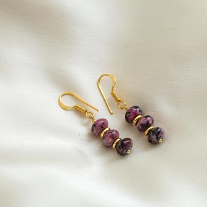 Boucles d'oreilles pendantes en rhodonite faites à la main en plaqué or avec perles entretoises bijoux élégants en pierres précieuses roses pour femmes - Product Image 4