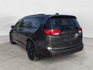 EXQUISITELY USED 2020 P-ACIFICA LIMITED RED <b>S</b> FWD MINIVAN <b>9</b>-SPEED 287 HP FRONT WHEEL DRIVE TRANSMISSION AUTOMATIC - Product Image 5