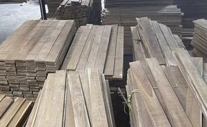 Productos de madera aserrada de color natural con superficie lisa para uso en almacén - Product Image 4