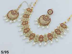 Nuevo diseño forma ovalada elegante chapado en oro tradicional gota Kundan tachonado gargantilla collar pendiente Mangtika conjunto y conjunto de joyería chica - Product Image 3