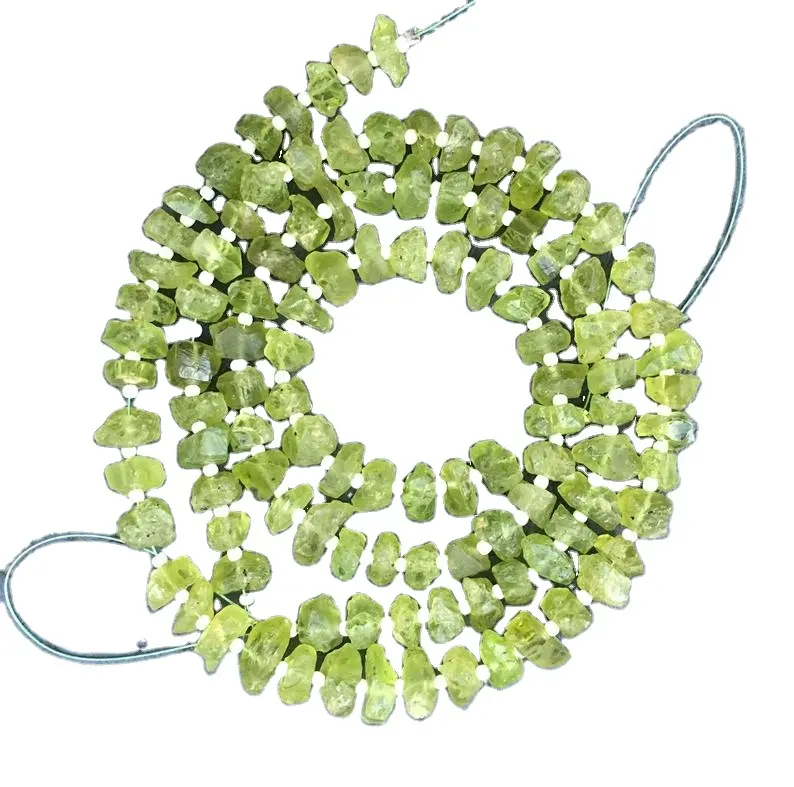 Piedra Natural peridoto irregular para fiesta, joyería verde brillante con perforaciones en el centro