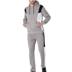 Survêtement pour homme performant avec tissu léger et doux et design respirant pour les activités de plein air - Product Image 6