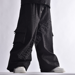Pantalon cargo noir respirant pour homme, taille à cordon, style outdoor en polyester - Product Image 5