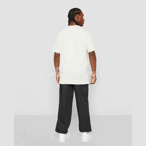 T-shirts à col rond tricotés en coton solide 100% pour hommes, logo personnalisé en coton biologique lourd, t-shirts vierges de haute qualité - Product Image 4