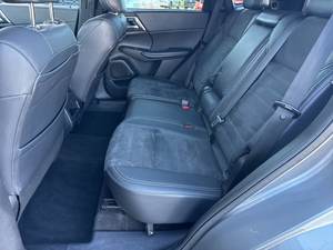 Pre-owned Clean 2023 Mitsubish-i outlande-r se - Product Image 4