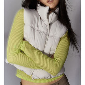 Vente chaude personnalisé femmes hiver chaud gilet décontracté court sans manches Downcoats boutons imperméable respirant bouffant - Product Image 1