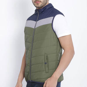 Nouveau design de vestes sans manches de qualité supérieure avec logo personnalisé gilet pour hommes avec fermeture éclair et bulle d'air - Product Image 3