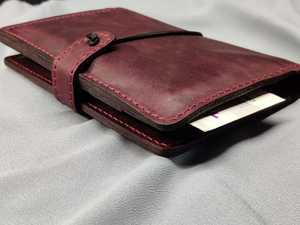 ที่ใส่หนังสือเดินทางของครอบครัวทำจากหนังแท้2ชิ้นมีกระดุมดีไซน์แบบโมโนแกรมสไตล์วินเทจป้องกัน RFID ได้หลายฟังก์ชันคริสมาสต์ - Product Image 6