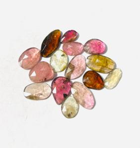 Piedras preciosas sueltas de turmalina múltiple facetadas de corte de Rosa natural Efectos que cambian de color para un estilo único - Product Image 1