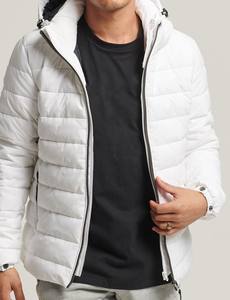 Chaqueta acolchada ajustada informal de invierno para hombre, cómoda y elegante, sólida, con capucha, cremallera, servicio OEM, fábrica teñida - Product Image 4