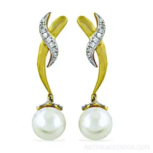 Boucles d'oreilles pendantes élégantes pour femmes avec perles et plaqué or - Product Image 3