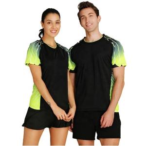 Vêtements de tennis en polyester 100% de haute qualité OEM pour hommes, uniformes de vêtements de sport pour femmes avec nom d'équipe personnalisé, y compris jupe et short - Product Image 5