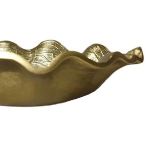 Plateau décoratif en aluminium à motif traditionnel Plateau décoratif en forme de feuille d'or Plateau décoratif en aluminium à motif de feuille d'or - Product Image 3