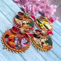 Nouvelle arrivée 2024 Designer Radha et Krishna Kumkum, Chawal Gotta Work Thali's Plates Beautiful Moti Work Thali's for Puja Favors