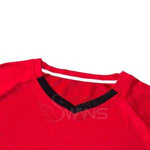 Service OEM, uniforme de football d'hiver respirant à manches courtes, haute qualité, nouveau design à bas prix pour l'entraînement - Product Image 3