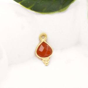 Charme miniature en cornaline fait à la main, 6 mm, cœur, serti, trois pendentifs Rawa, bijoux de naissance, cadeau pour elle - Product Image 1