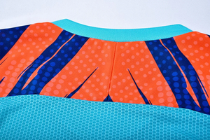 Uniforme de fútbol juvenil de escuela secundaria OEM al por mayor logotipo personalizado impresión digital en ropa deportiva transpirable en blanco - Product Image 4