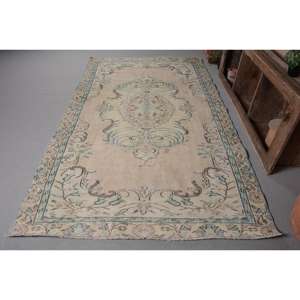 Alfombra turca vintage Beige verde 5,6 X 9.5ft tejido plano de lana con patrón de retazos para decoraciones de sala de estar o uso en el pasillo - Product Image 1