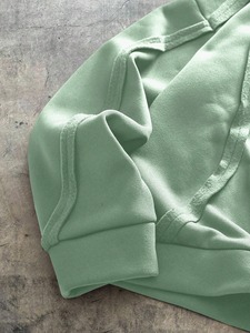 Sudadera clásica con capucha para hombre, sudadera informal cálida de lana de algodón suave, perfecta para entrenamiento de gimnasio, salón o ropa de moda de viaje - Product Image 4