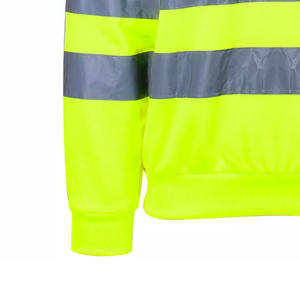 Sudaderas térmicas de seguridad diseñadas para retener el calor y mantener la visibilidad durante las condiciones frías en el lugar de trabajo al aire libre. - Product Image 6