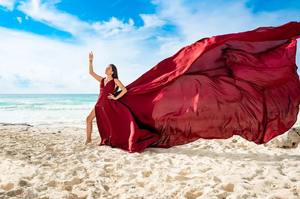 Robe volante en satin au design unique Robe de fiançailles Longue robe volante en satin personnalisée pour femme - Product Image 5