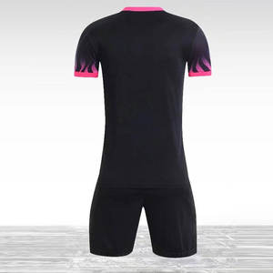 Tenue de football haut de gamme conçue pour les séances d'entraînement intensives, les tournois, les matchs de ligue et un confort athlétique tout au long de la journée - Product Image 2
