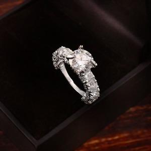 Anneau Moissanite rond réglage broche Moissanite bijoux faits à la main personnalisé coupe ronde belle bague cadeau d'anniversaire pour l'amour - Product Image 3